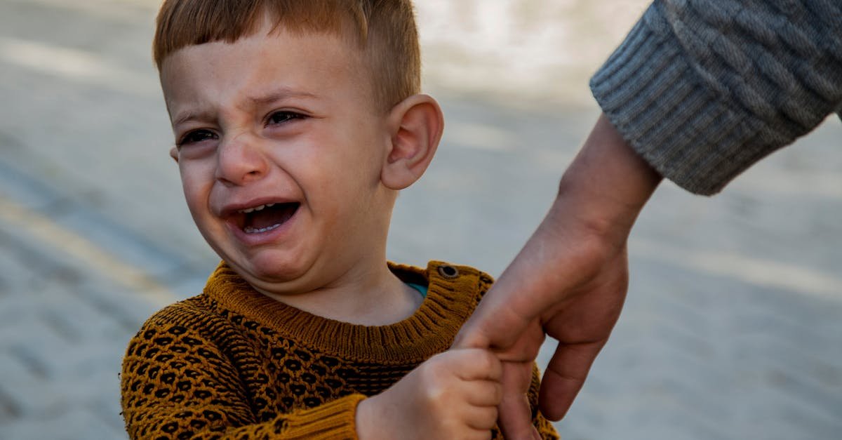 Małe burze w wielkim świecie trzylatka: sprawdzone sposoby na opanowanie wybuchów złości