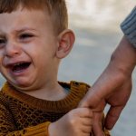 Małe burze w wielkim świecie trzylatka: sprawdzone sposoby na opanowanie wybuchów złości