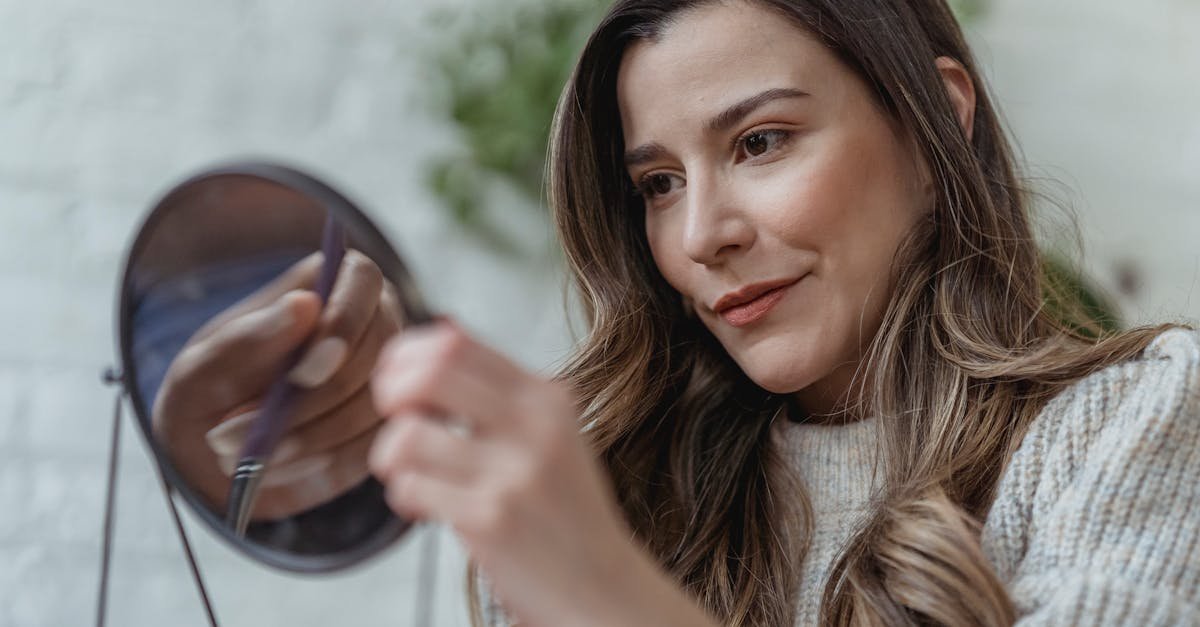 Makijaż nie do zdarcia: triki, dzięki którym będziesz wyglądać świeżo od świtu do nocy