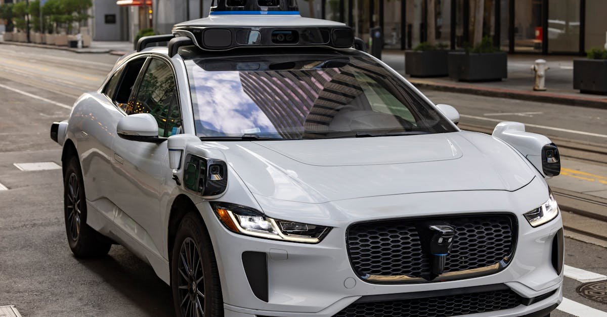 Jak myśli auto bez kierowcy? Wnętrze mózgu autonomicznej jazdy