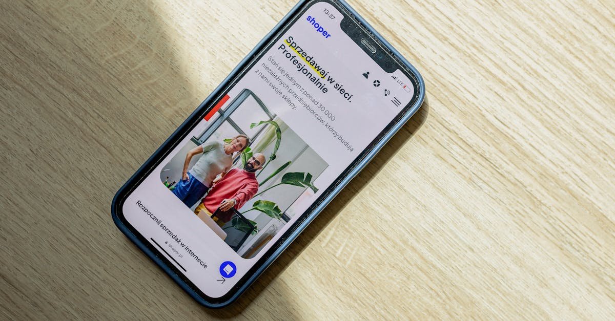 Dlaczego właśnie to? Kulisy działania internetowych rekomendacji — prosto, ciekawie i bez żargonu