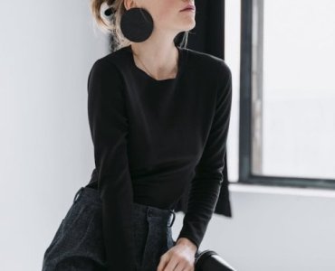 Czerń od stóp do głów, zero nudy: 10 sposobów na styl total black z charakterem