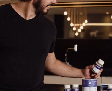 Buduj masę mądrze: suplementy, które realnie wspierają przyrost mięśni